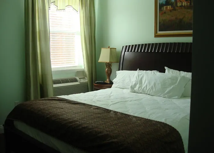 The City Hotel