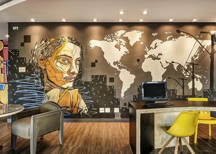 Ibis Taubate