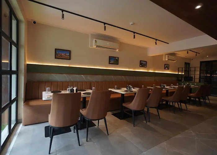 Swarnam Hotel