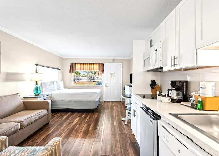 Club Destin Condos