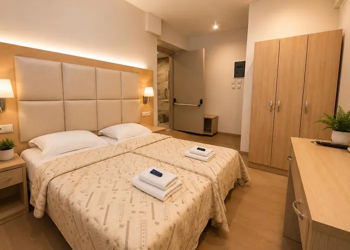 Hotel Avra