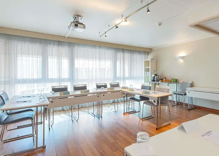 Ibis Styles Toulon Centre Port
