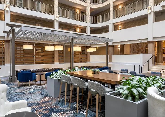 Embassy Suites By Hilton Minneapolis Bloomington Edina