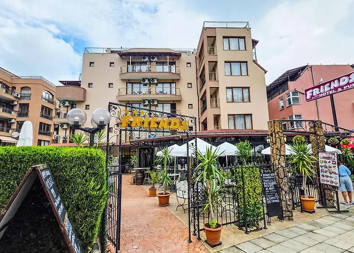 Friends Family Hotel - Free Parking