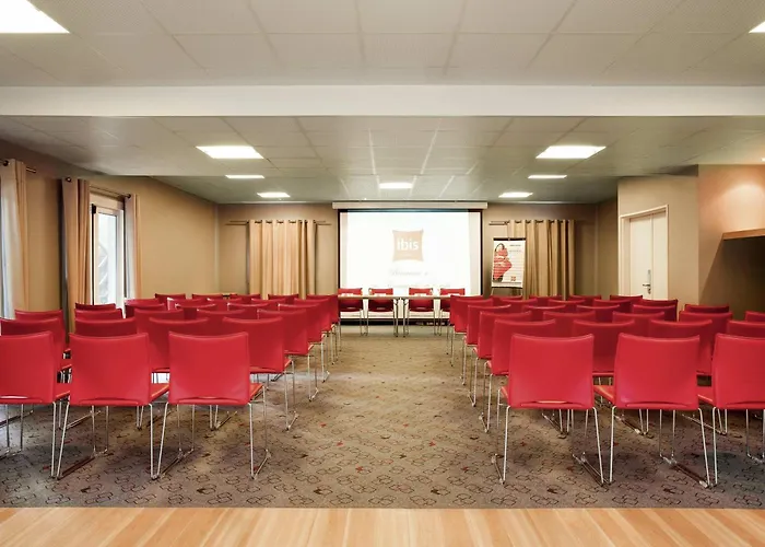 Ibis Senlis