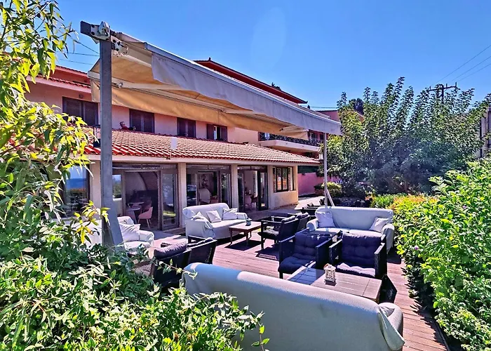 Sandy Bay Hotel