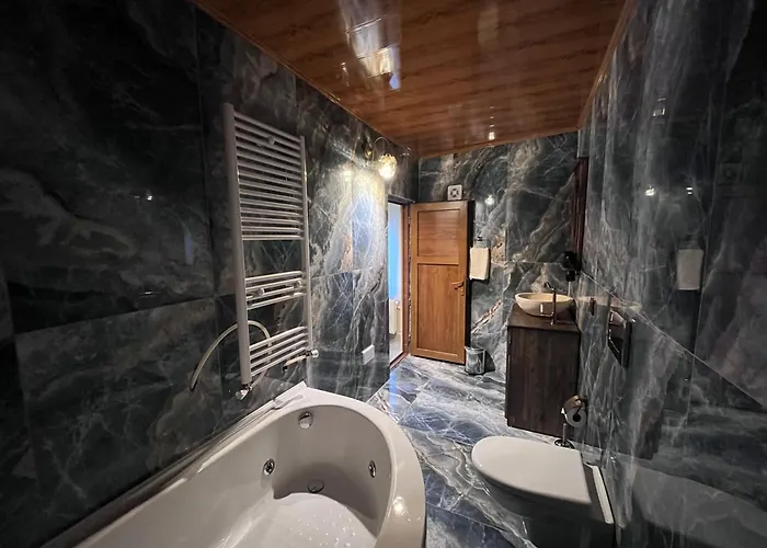Falcon Cave Suites