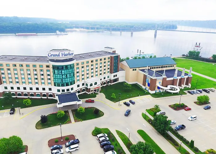 Grand Harbor Resort