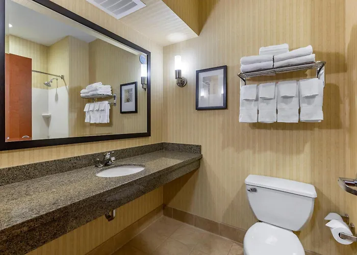 Comfort Inn & Suites Gateway To Glacier National Park