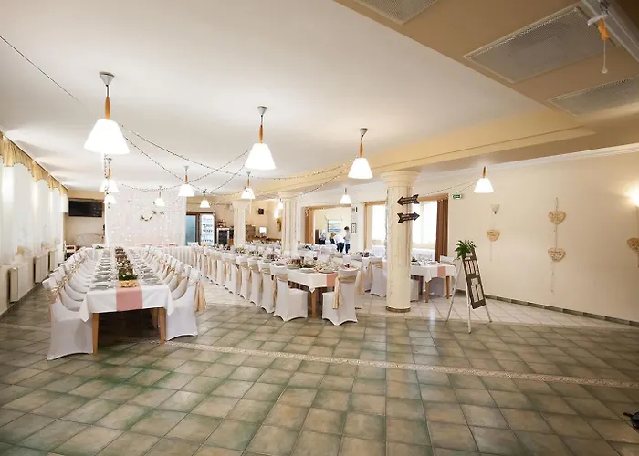 Lipa Hotel Es Etterem