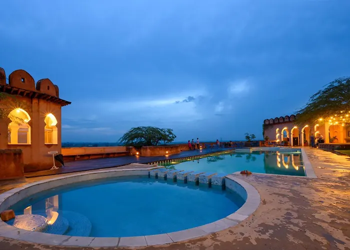 Neemrana'S - Hill Fort - Kesroli