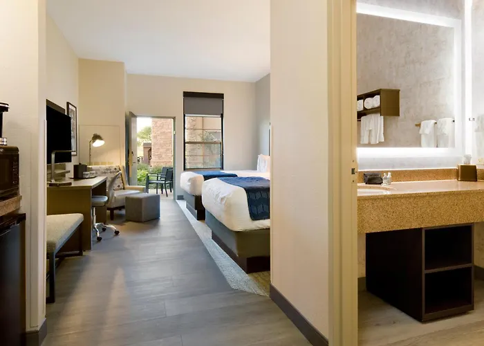 Clubhouse Hotel Sioux Falls