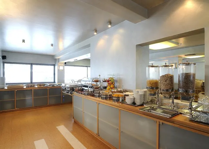 Maniatis Hotel