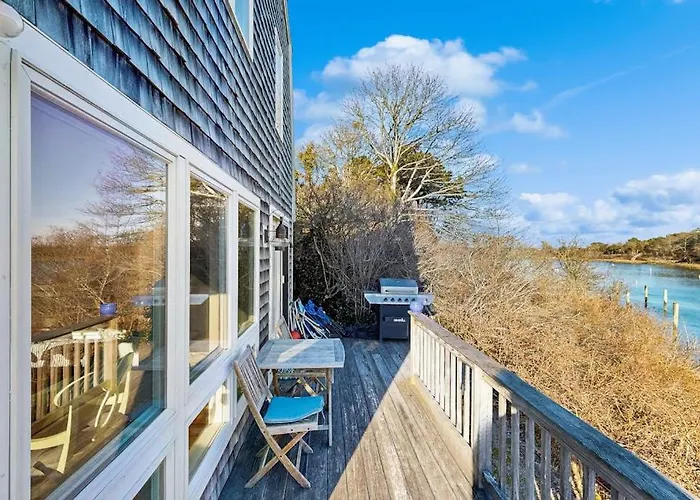 A Chatham Pearl On Oyster River