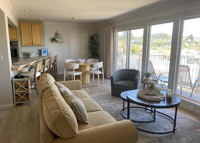 Capitola Beach Suites