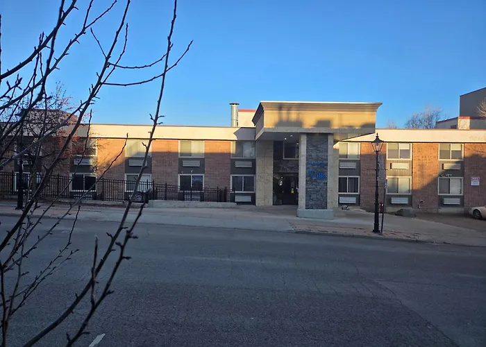 The Medicine Hat Villa