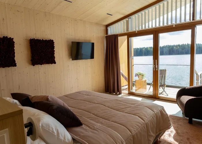 Bella Lake Resort