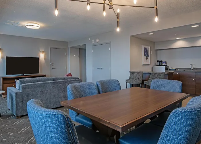 Doubletree By Hilton West Edmonton