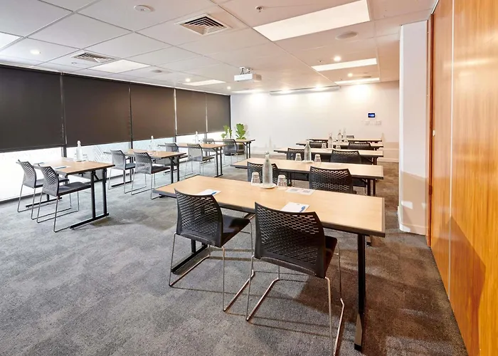Ibis Hamilton Tainui