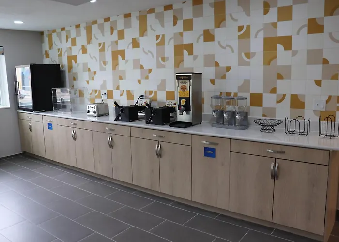 Days Inn By Wyndham La Crosse