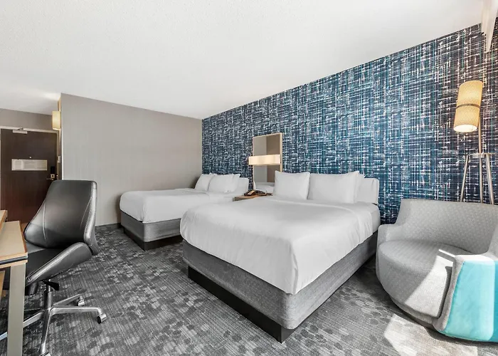 Comfort Inn & Suites Bethlehem Lehigh Valley Airport