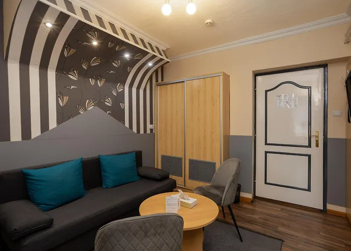 Illés Hotel