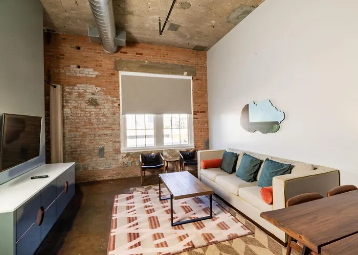 Canvas Hotel Dallas