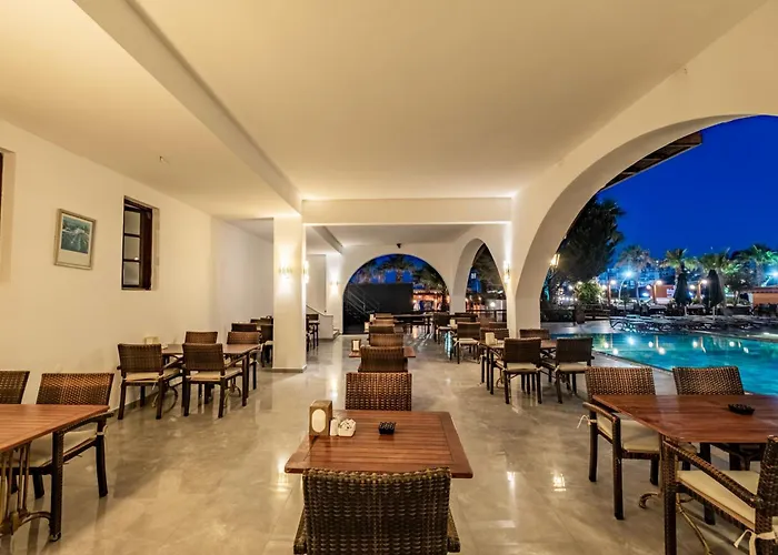 Costa Bitezhan Beach Hotel