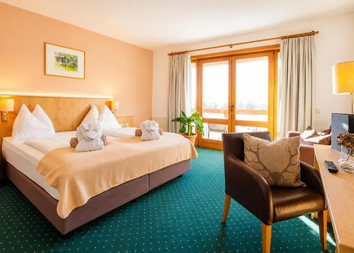 Hotel Das Gastein: Alpine Thermal Spa & Summer Mountain Access