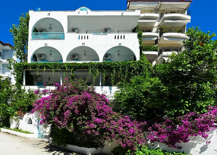 Astri Hotel
