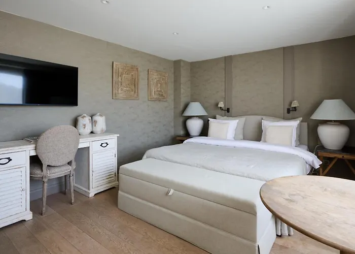 Lebeaubylivingroom Hotel