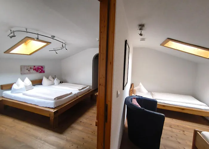 Aktivhotel & Gasthof Schmelz Ihr Familienfreundliches Urlaubs Hotel Mit Wellness, Almsauna, Chiemgau Karte