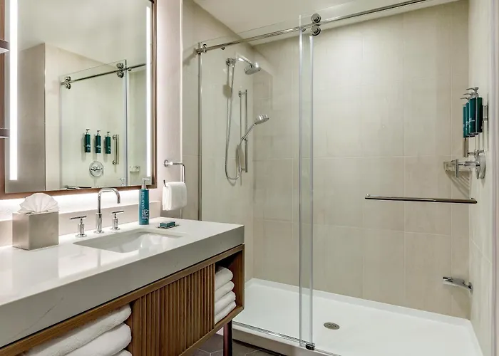 Doubletree By Hilton Hotel Burlington Vermont