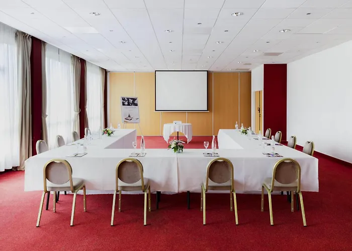 Mercure Nevers Pont De Loire