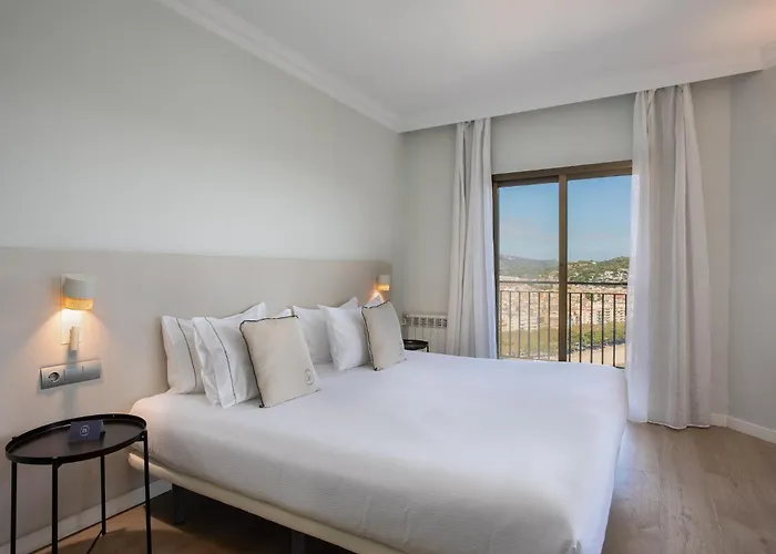 Hotel Montjoi By Brava Hoteles