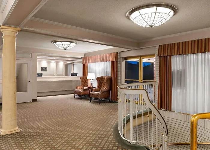 Royal Scot Hotel & Suites, Trademark Collection By Wyndham