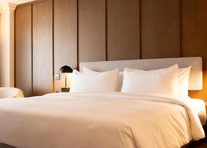 Metcalfe Hotel Montreal By Gray Collection