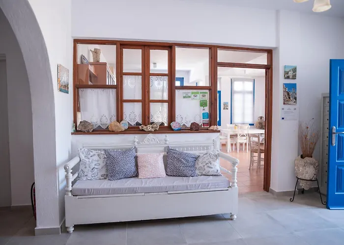 Avra Pension