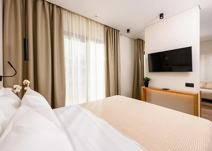 Mary Hotel