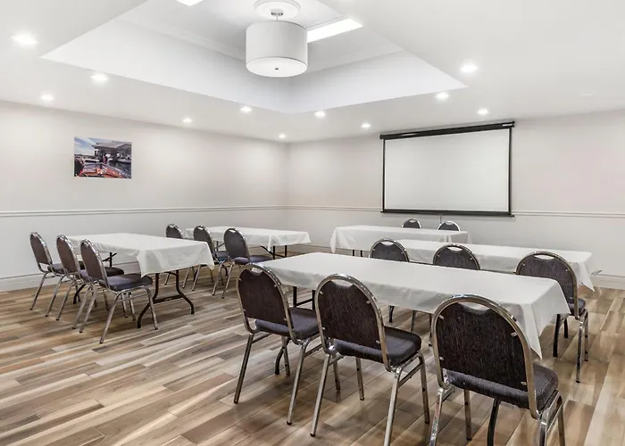 Best Western Plus 1000 Islands Hotel & Suites- Newly Renovated