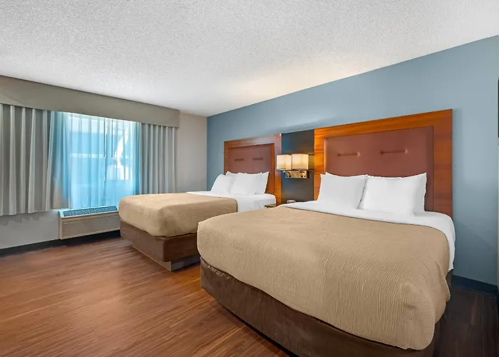 Quality Inn & Suites At Coos Bay