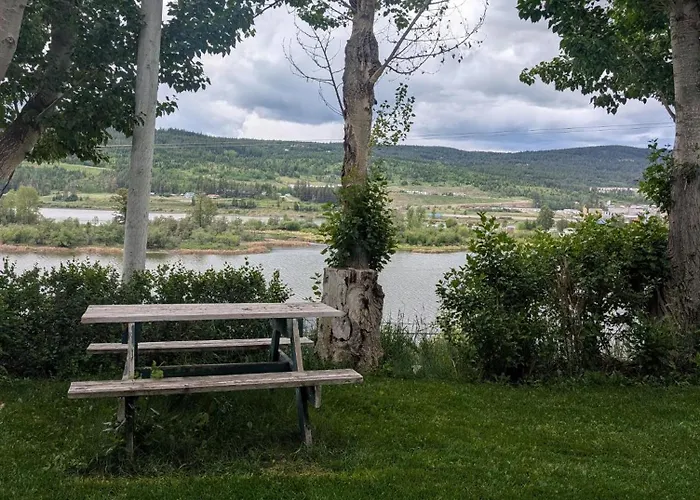 Lakeside Motel