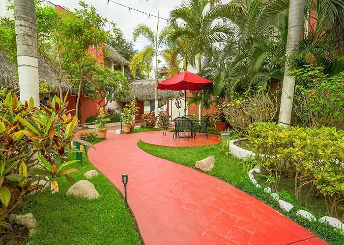 Hotel y Suites Los Encantos