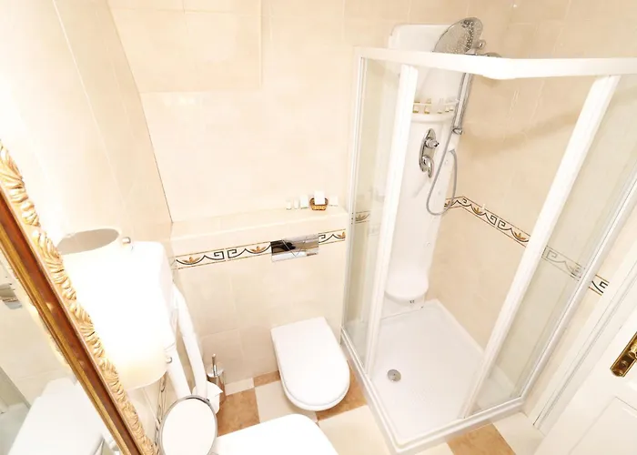 Garni Hotel Leopold I