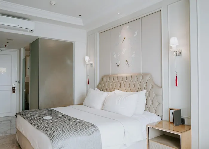 Art Deco Luxury Hotel & Residence