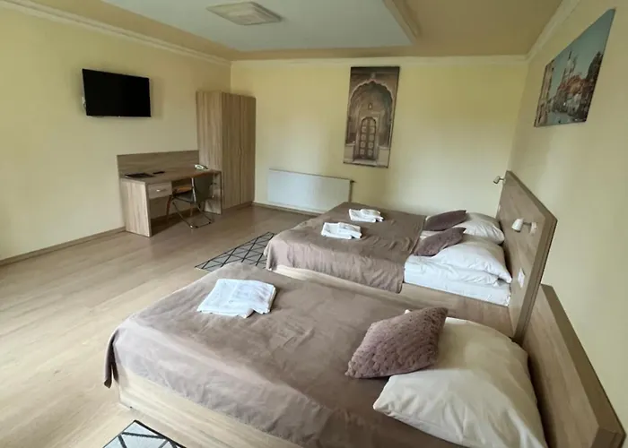 Hotel Bibic Es Tueskevar Etterem Es Horgaszto