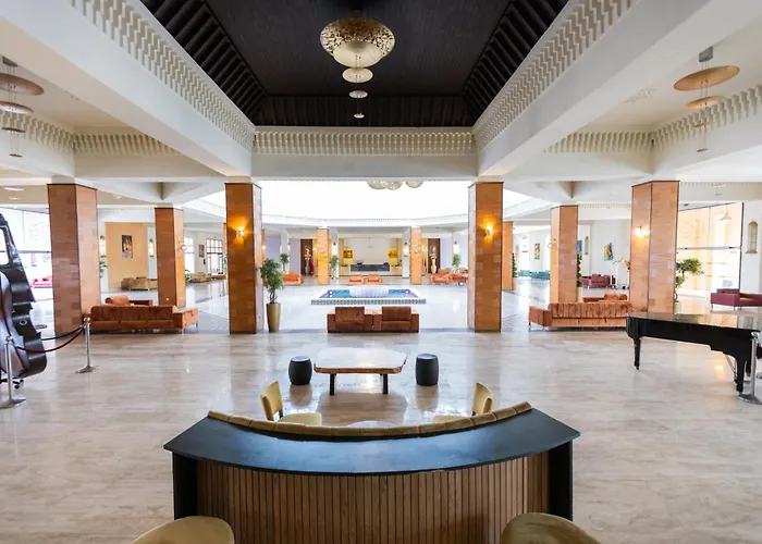 Oasis Beach & Spa - Blue Pearl