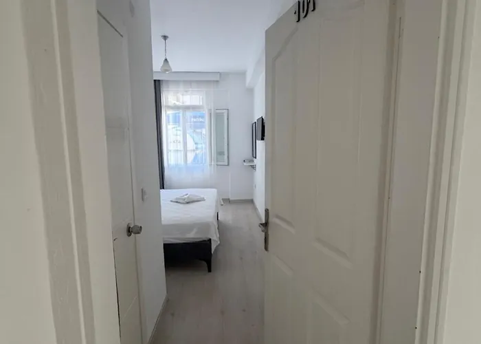 R House Hotel