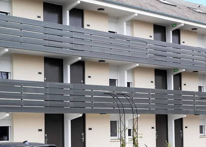 greet Hotel Chatellerault