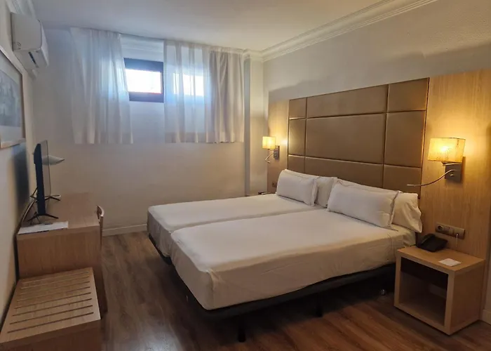 Hotel Virgen de los Reyes